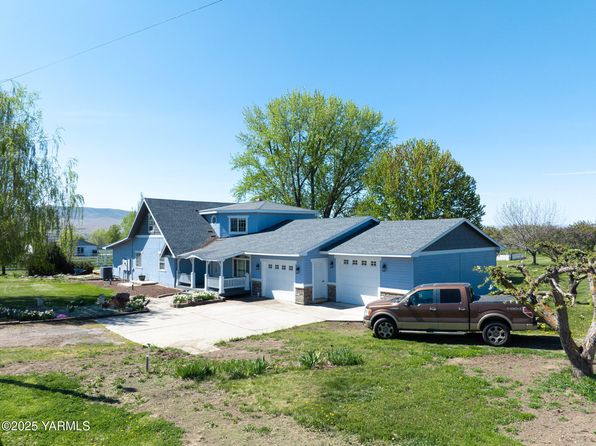 230 Krough Rd, Prosser, WA 99350