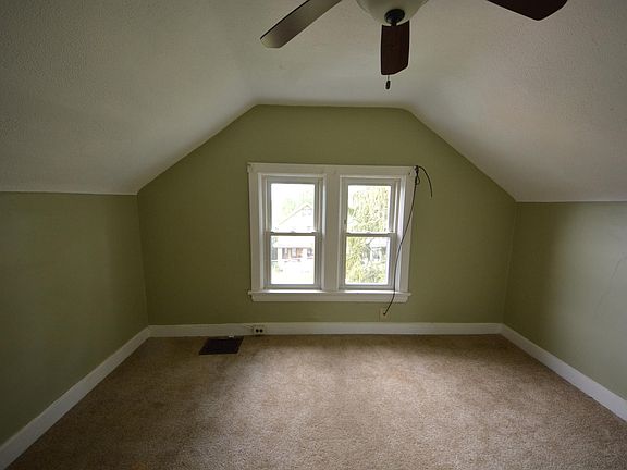 4th image of 527 Rose Hill Ave #2