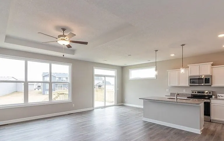 610 NE 57th St — Photo 3