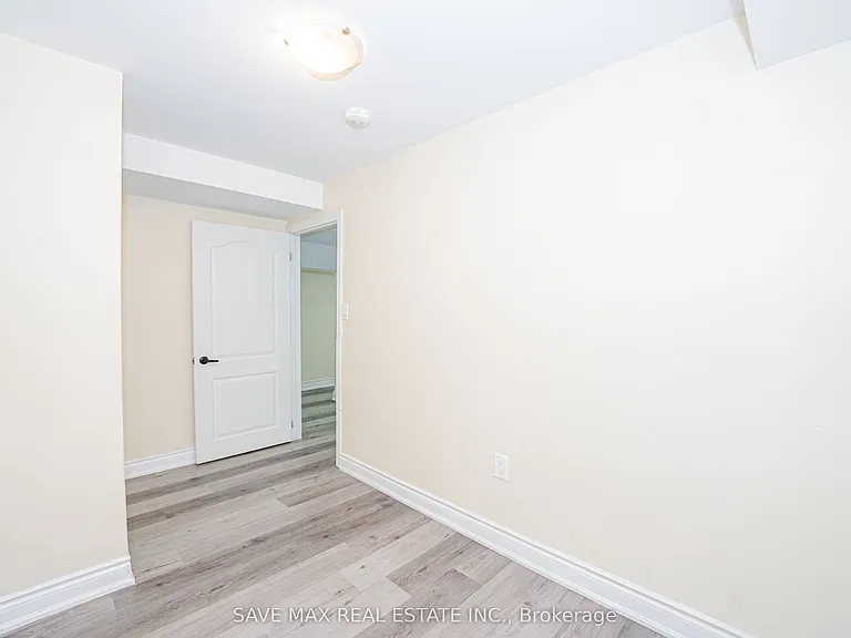 19 Boat St — Photo 14