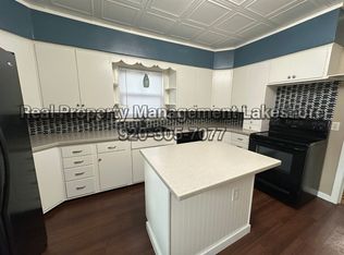 1103 Oregon St #A, Oshkosh, WI 54902