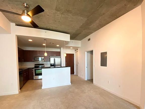 5th image of 300 S Australian Ave Unit 921