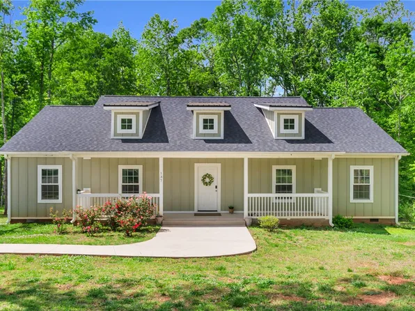 137 Boxwood Ln, Anderson, SC 29621