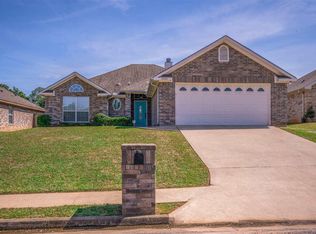 3220 Oakleigh St, Longview, TX 75605