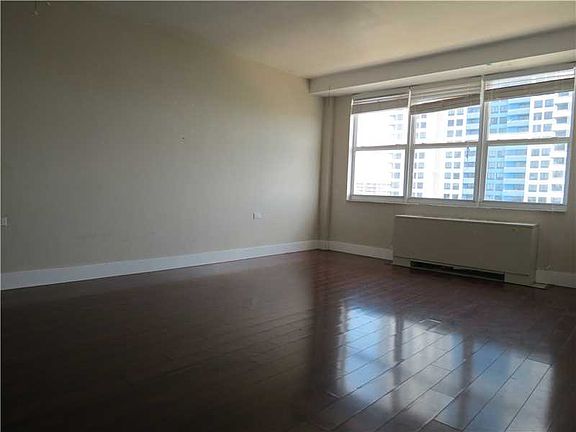 3rd image of 1250 West Ave APT 14A