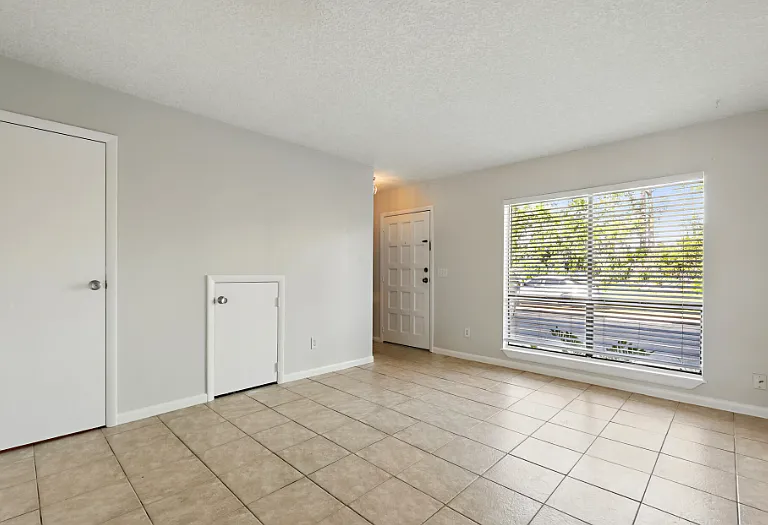 2505 Waters Edge Dr — Photo 18