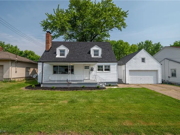 595 Elm St, Struthers, OH 44471