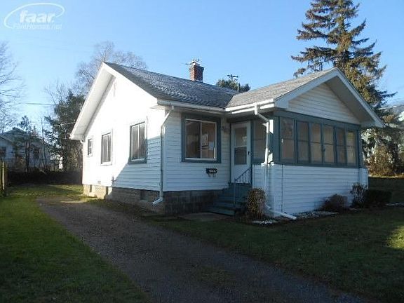 2nd image of 2559 Bagley St