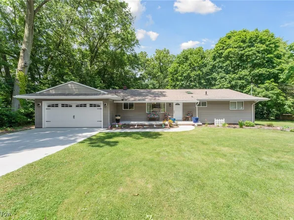 583 Knollwood Dr, Uniontown, OH 44685