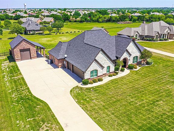 2nd image of 2304 E Emerald Bend Ct