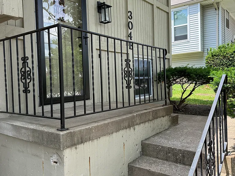 304 NE Independence Ave #B — Photo 2