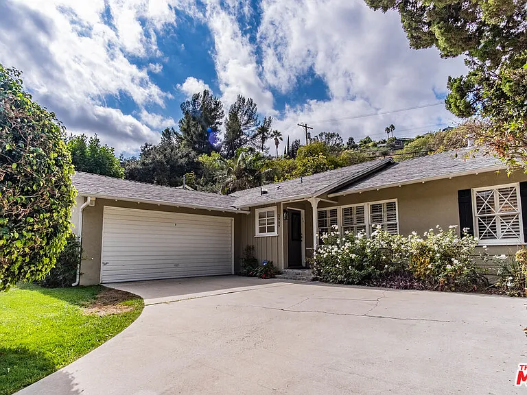3909 Longview Valley Rd — Photo 32