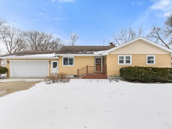 1225 Douglas Ln, Crete, IL 60417