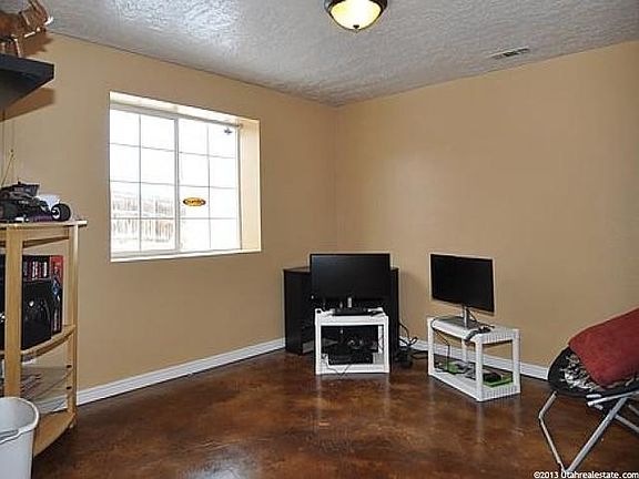 4th image of 9203 S Granada Hills Dr
