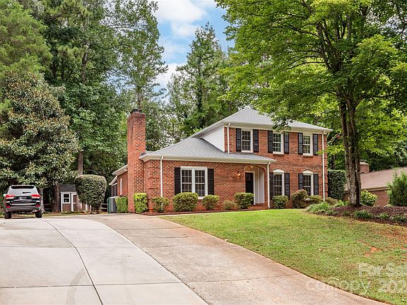3rd image of 9151 Hinson Dr