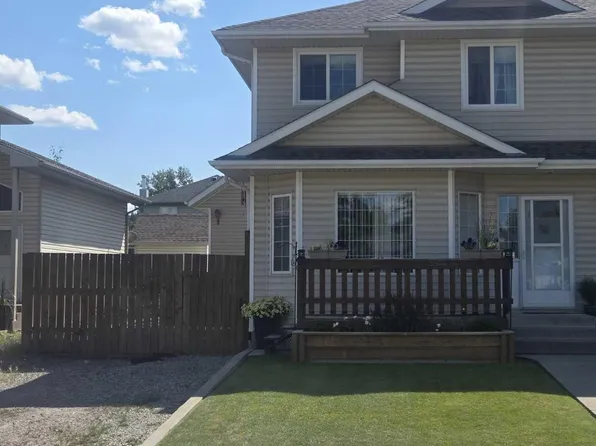 239 Baker St, Hinton, AB T7V 2C4
