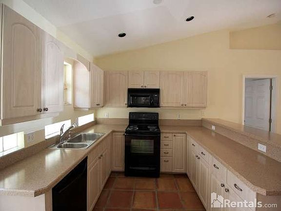 2nd image of 6073 Roger St