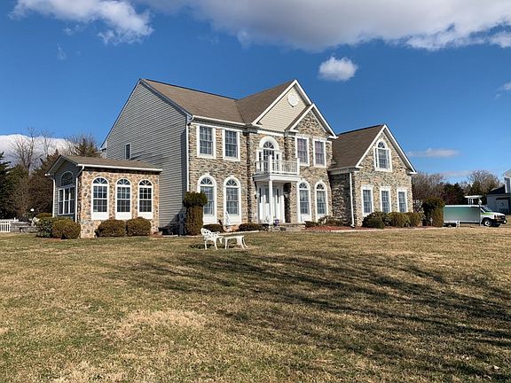 3rd image of 4224 Herrera Ct