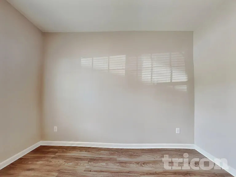 2048 Lauren Woods Dr — Photo 6