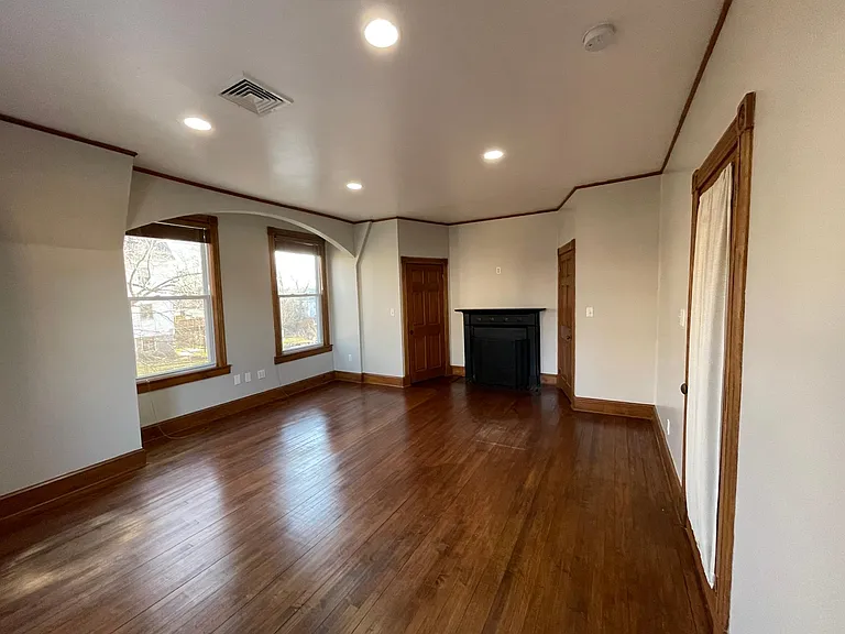 1st bedroom