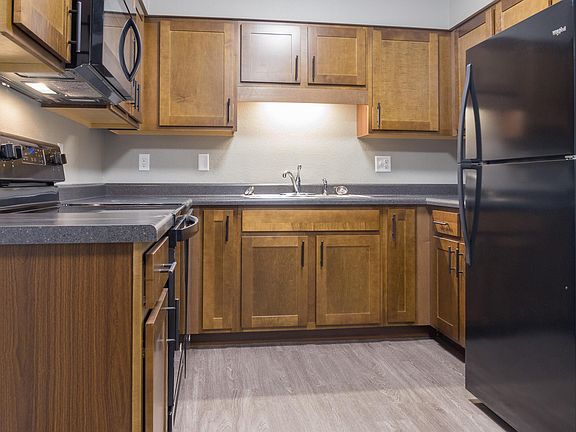 2nd image of 60 Penn Oaks Dr APT 11