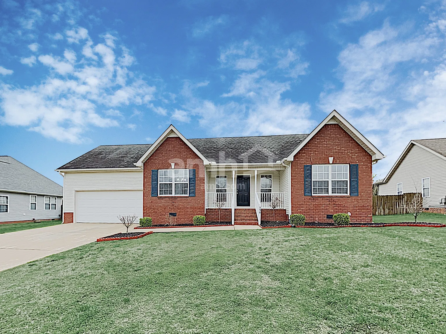 3 bed, 2.0 bath, 1890 sqft, $2,415 — Photo 1