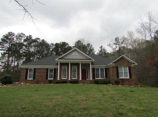 135 Ginn Lake Rd, Ellerslie, GA 31807