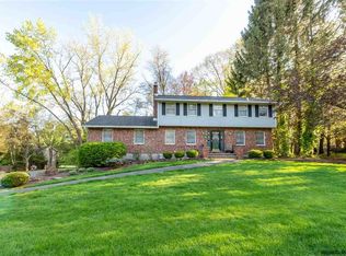 9 Aspen Hts, Slingerlands, NY 12159