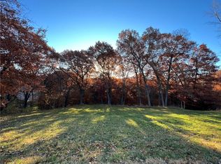16 Hunters Run Dr, Van Meter, IA 50261