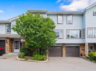 22 NE Coachway Gdns SW, Calgary, AB T3H 2V9