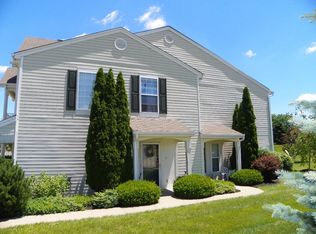 2117 Commons Circle Dr, Batavia, OH 45103
