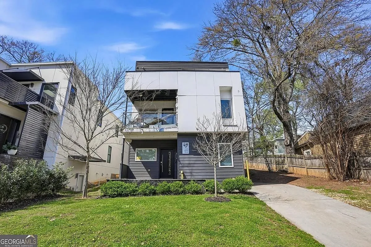 1076 Center Street Northwest - 1 — Photo 1