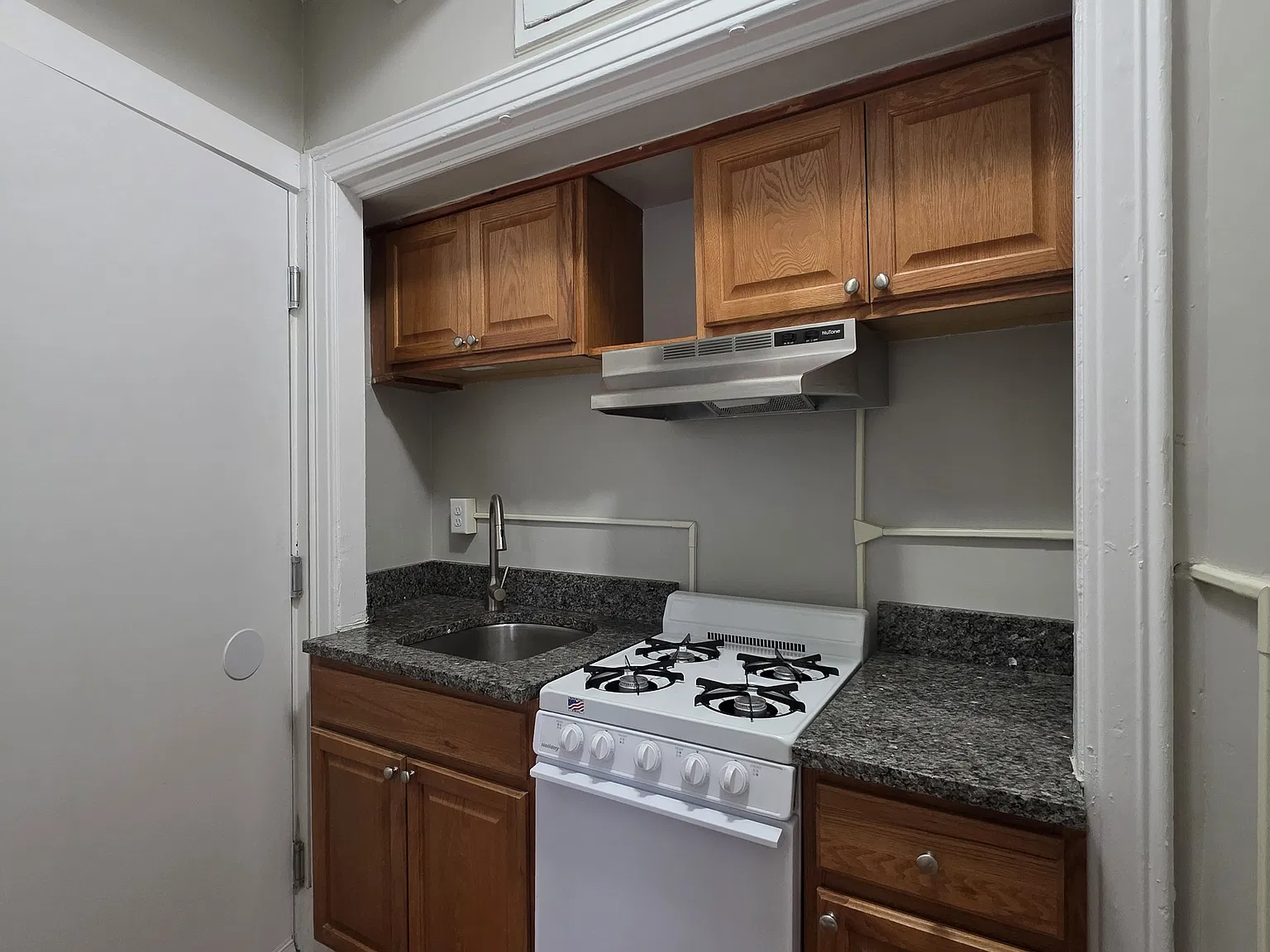 1 bed, 500 sqft, $1,525 — Photo 3