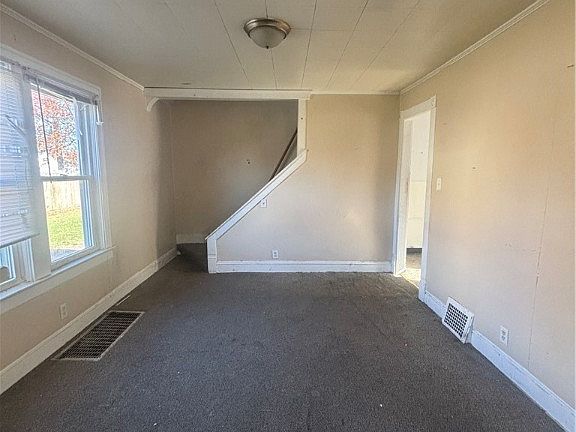 4th image of 2623 Elyria Ave