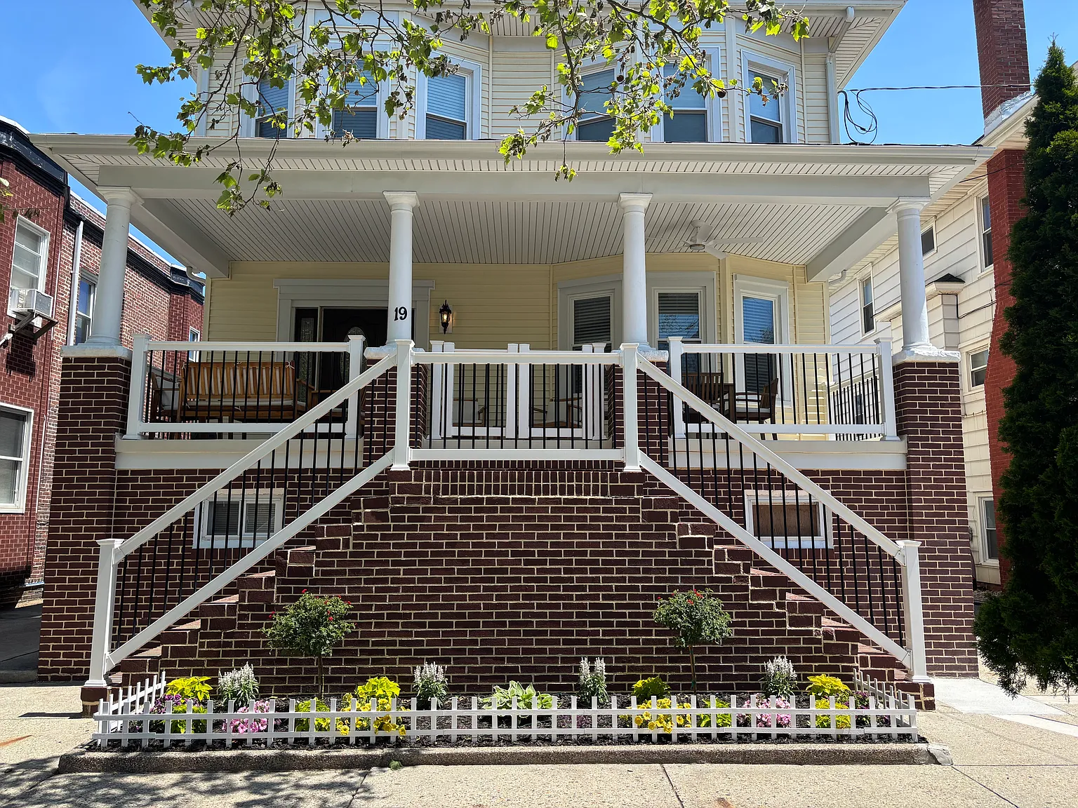5 bed, 3.5 bath, 2900 sqft, $19,800 — Photo 1
