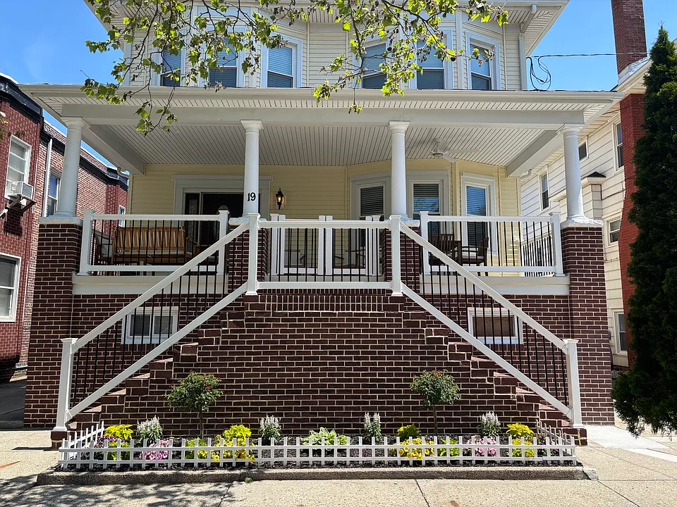 19 S Richmond Ave