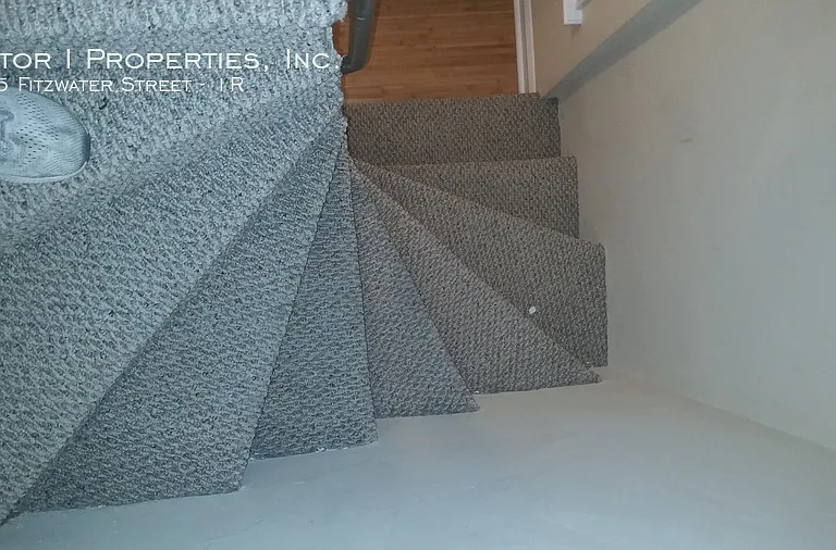 525 Fitzwater St #1R — Photo 13
