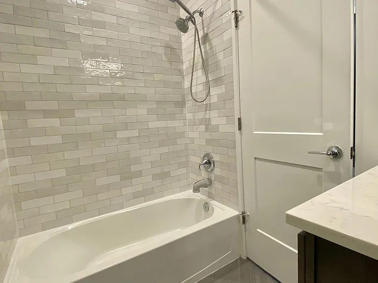 1075 Mariposa St — Photo 26