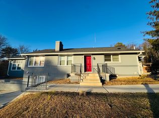 197 White Oak Rd, Fredericksburg, VA 22405