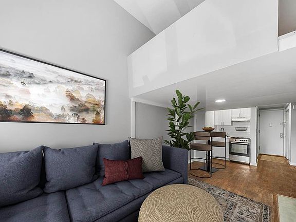 2nd image of 307 W 29th St APT 1B