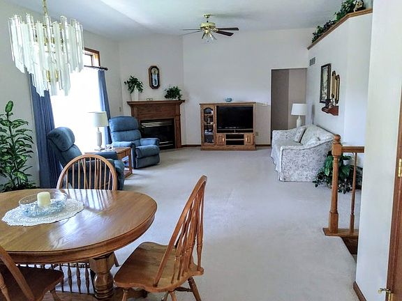 5th image of 1701 Garland Dr