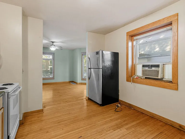 1815 Clinton Ave #1 — Photo 7