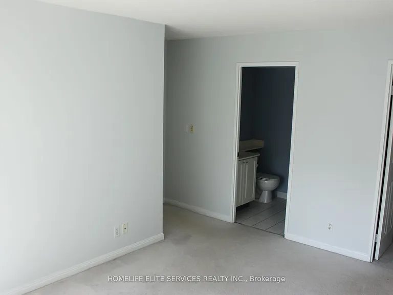 11 Lee Centre Dr #1615 — Photo 18