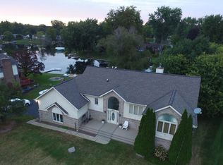 969 Bogie Lake Rd, White Lake, MI 48383
