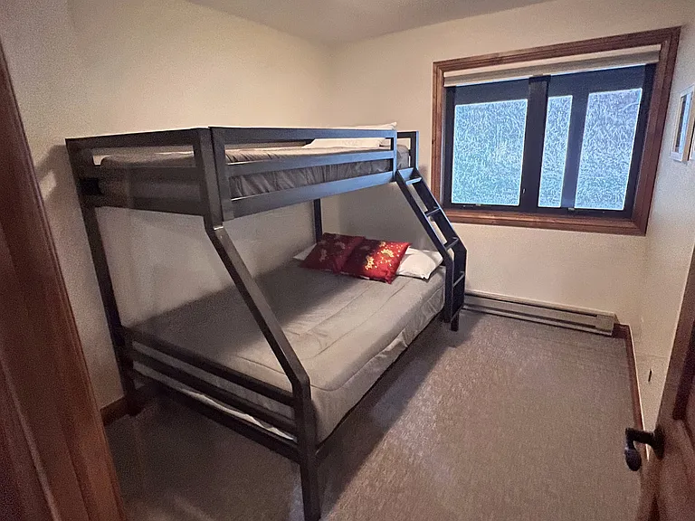 Lower level bedroom bunk