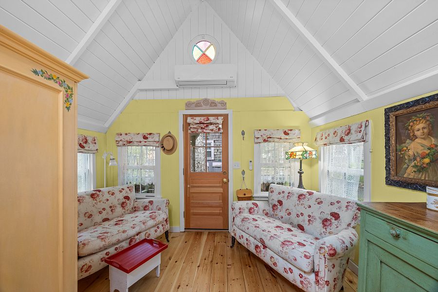 7th image of this home