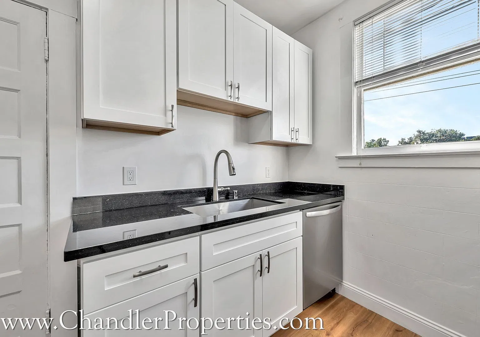 494 29th Ave Unit 05 - Image 4