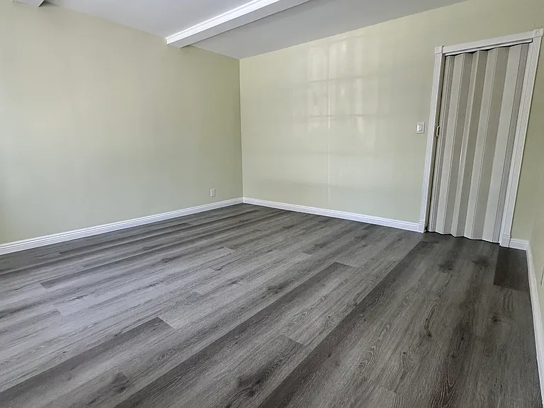 14552 Runnymede St — Photo 45