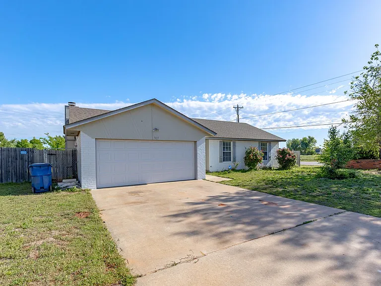 907 W Tesio Way — Photo 22
