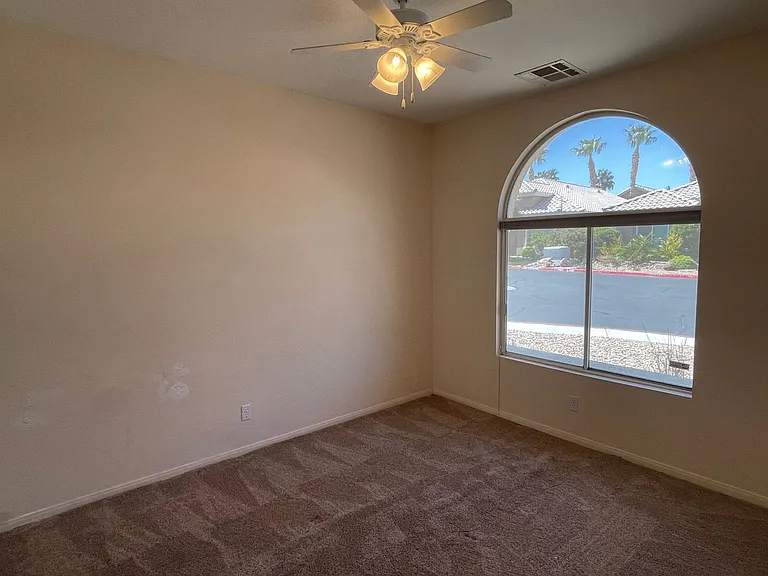 135 Wildhorn Ct — Photo 24